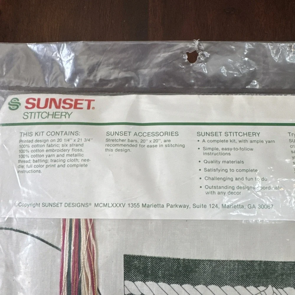 Sunset Embroidery Kit Christmas Stocking Vtg‎ 80s Stitchery Green Cream Quilted